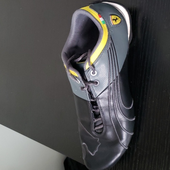 Puma Ferrari driving shoes sz.9 Pre-owned. Gray & black. good condition - Picture 4 of 12